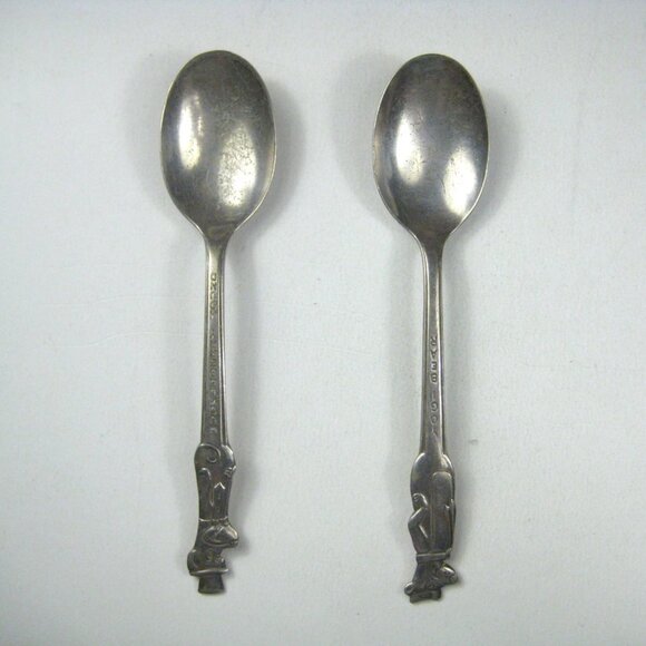 Yogi Bear Huckleberry Hound Spoons Kelloggs Spoons Set 2 Old Company Plate USA - Picture 1 of 11